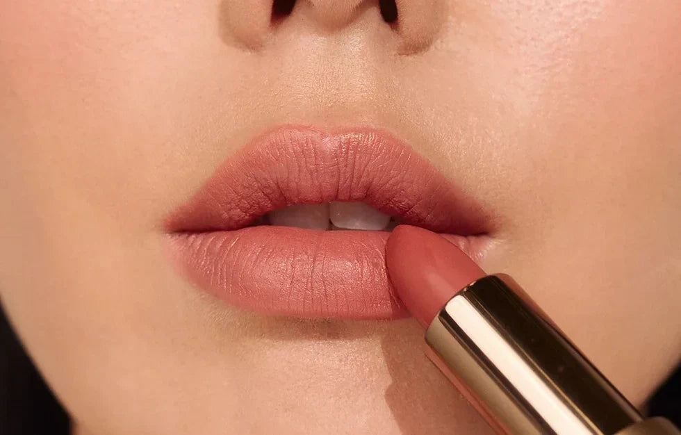 The Best Natural & Organic Lipsticks (UK): Colour Without Compromise
