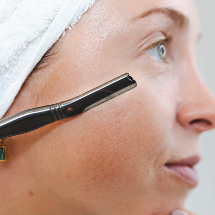 Jungle Culture Eyebrow Razor (Metallic Black) - Blades included