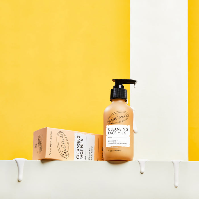 UpCircle Cleansing Face Milk with Oat Powder + Aloe Vera 120ml