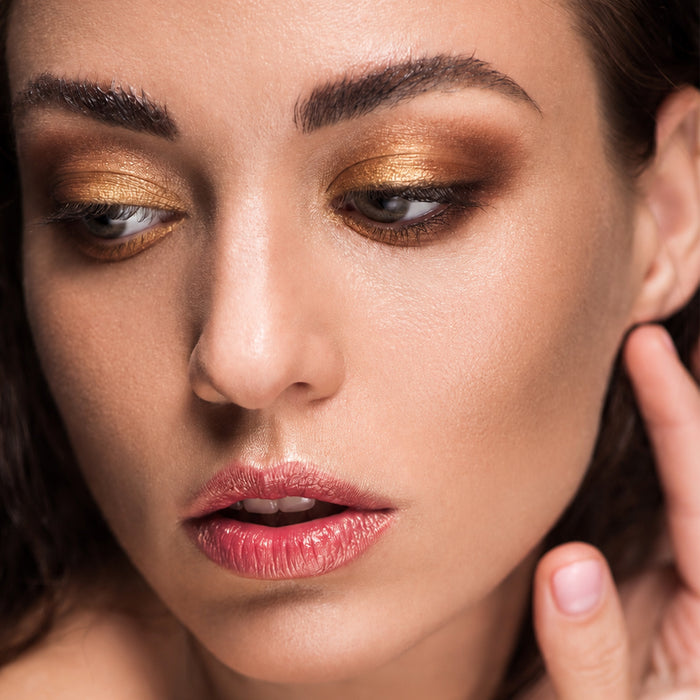 Terra Glow Quad Shimmering Eyeshadow Palette Bronze 6g